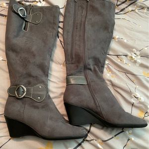 A2 wide calf wedge knee high boots. Vegan suede. Gray size 9. NWOT